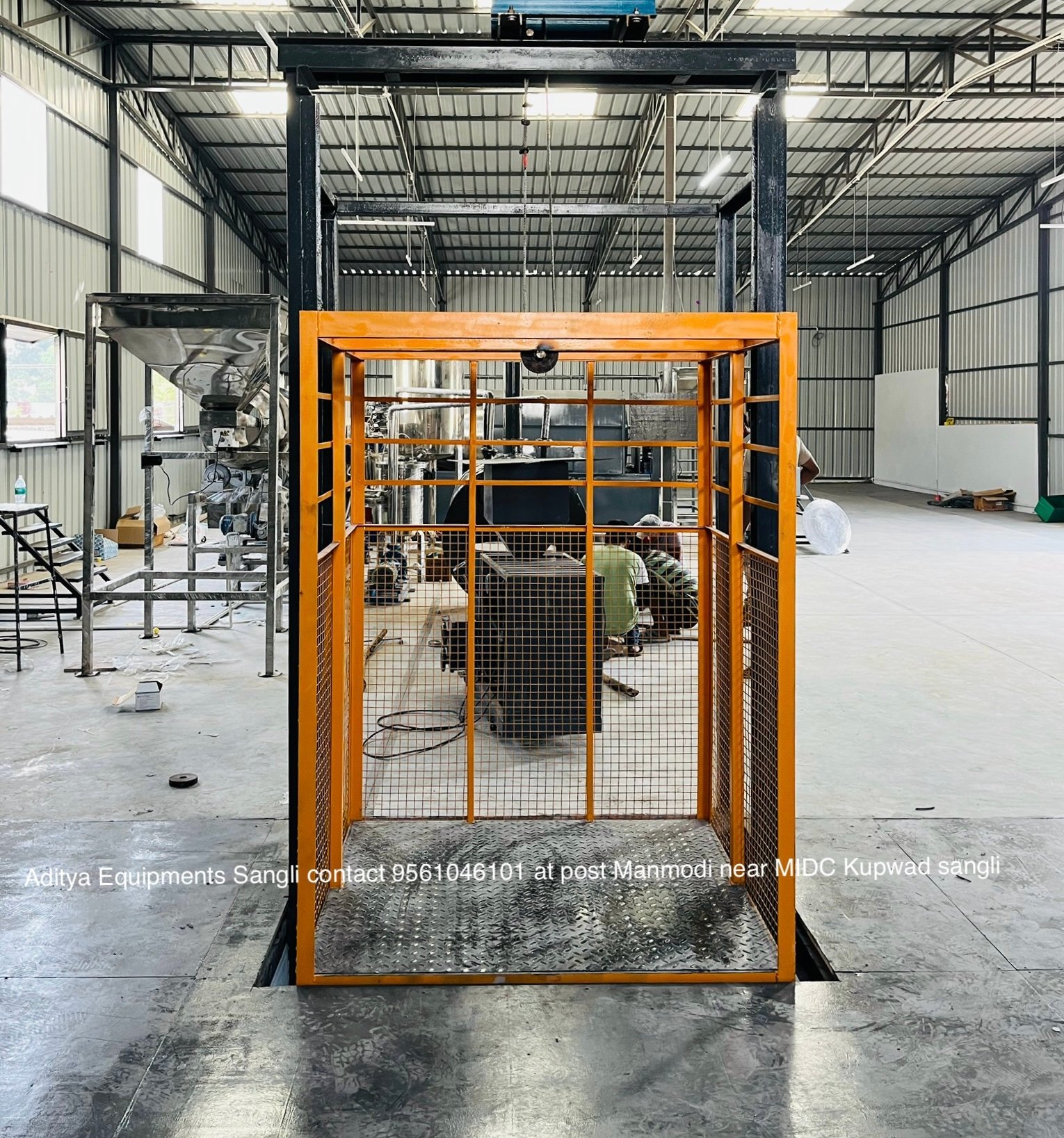 GOODS LIFT WIRE ROPE HOIST 